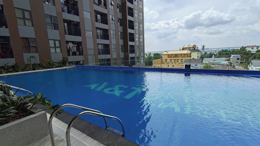 Pool 2, AT Sky Garden View Landmark81 SGon River, Ho Chi Minh City