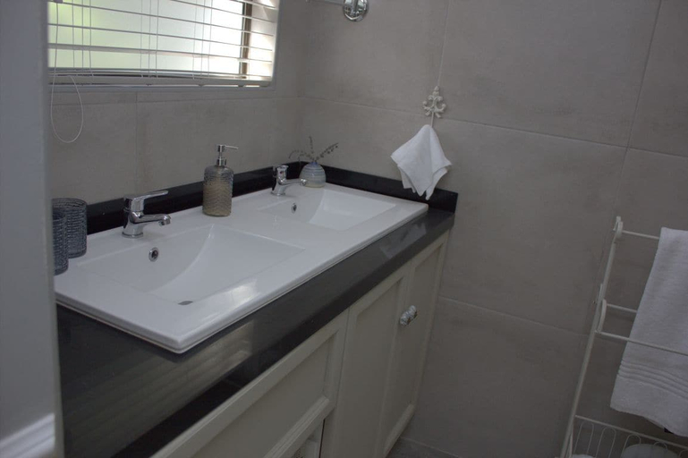 Bathroom 4, Pytchley House, City of Johannesburg