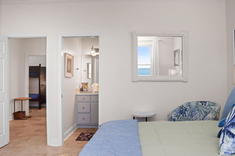 Room 4, Summer Salt, Gulf