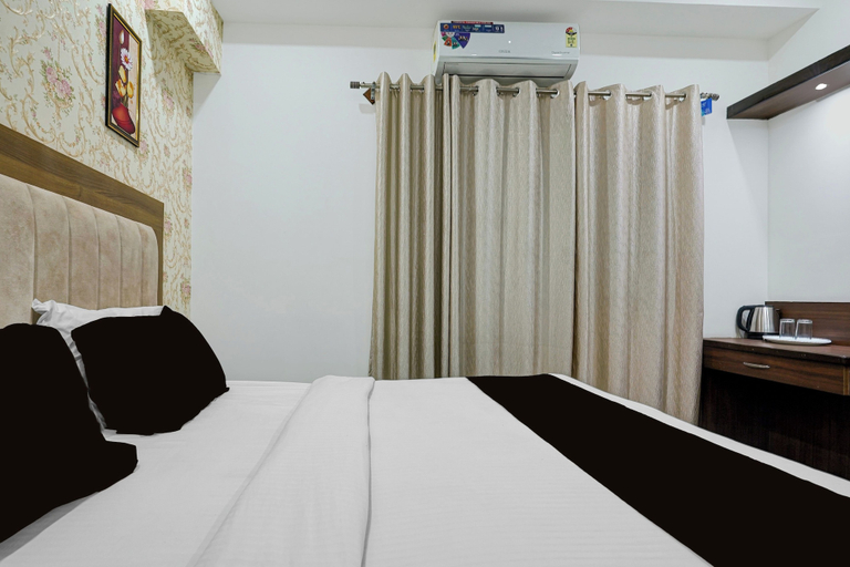 Room 2, Townhouse JSS University RR Nagar, Bangalore