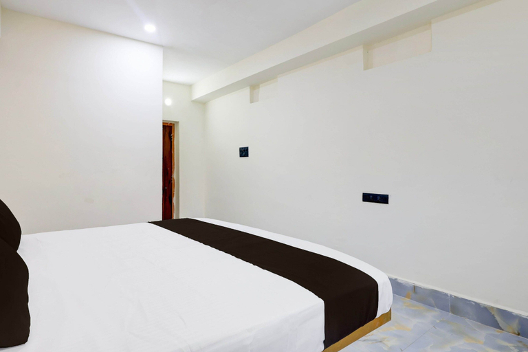 Room 5, Deluxe Hotel Harmony, Puri