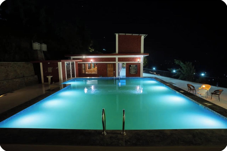Pool, Erigeron Himalayan Hotel, Nainital