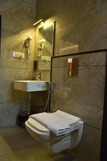 Bathroom, SUKHI A LUXURY STAY IN, Chikmagalur