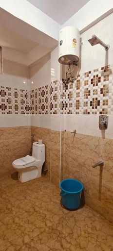 Bathroom 5, Roja Palace, Kancheepuram