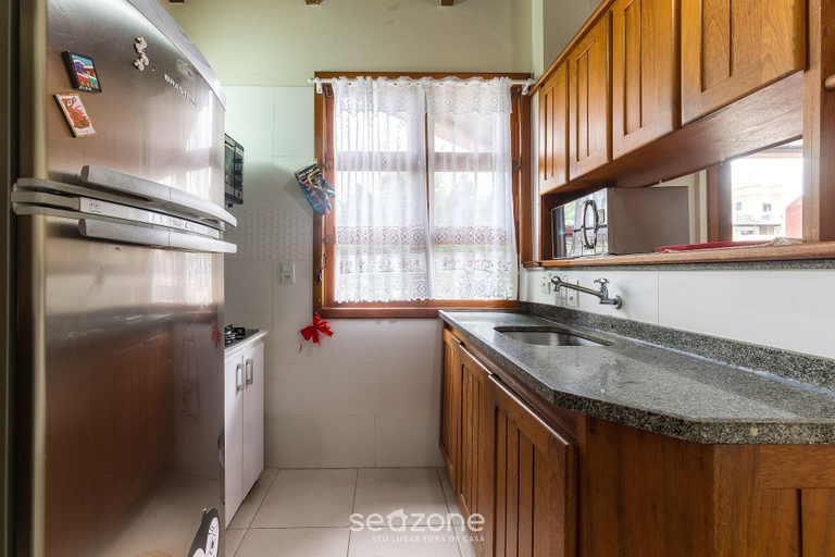 Private kitchen 4, 2-bedr Ap W/bbq, 400m From the Beach Jurere Jba202, Florianopolis
