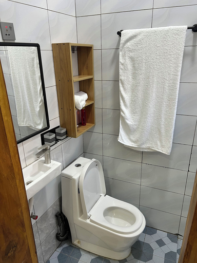 Bathroom 4, Kim Haven Apartments, Nyarugenge