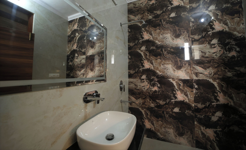 Bathroom 4, Fort View Paradise, Alwar