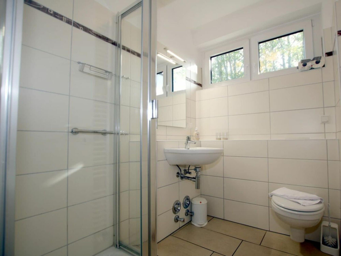 Bathroom 5, 21 - Waldstrasse 19a, Nordfriesland