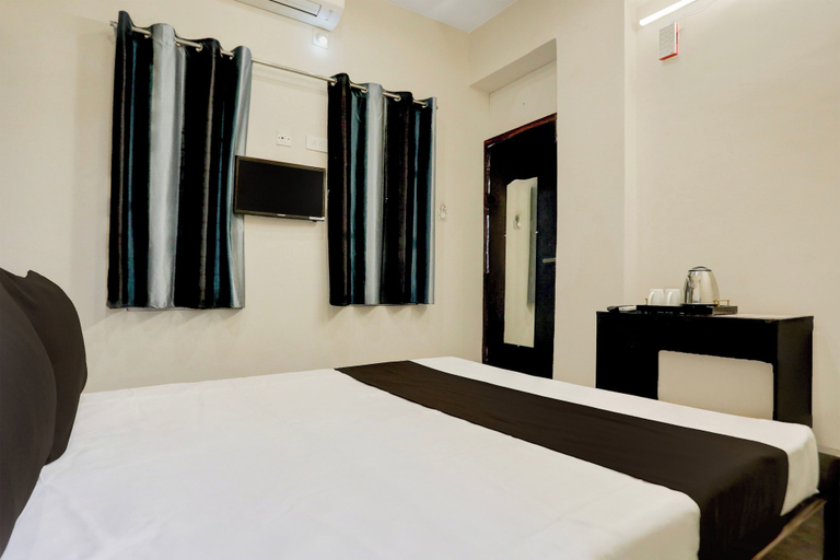Room 5, Townhouse Oak Tirupati Formerly Sky, Chittoor