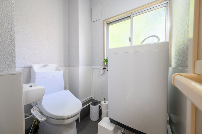 Bathroom 3, Ohori House, Fukuoka