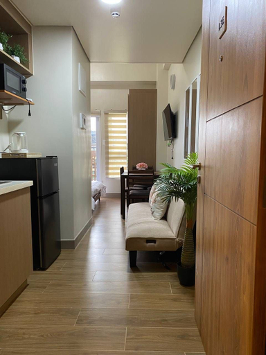 Room 1, Twin Lakes Tagaytay by JC Staycation, Laurel
