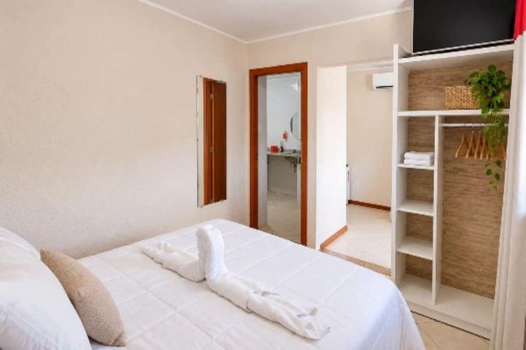 Room 5, Fazenda Águas Claras, Rancho Queimado