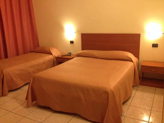 Bedroom 3, Hotel Belforte, Varese
