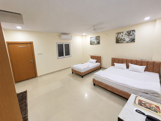 Room 3, HOTEL SHREE MANGLA, Ujjain