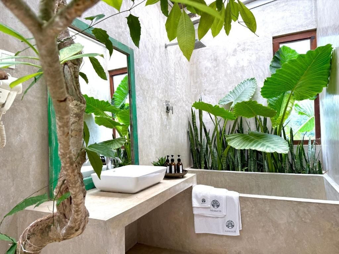 Bathroom 3, GODDESS, Yatinuwara