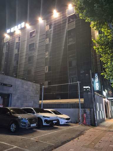 Exterior & Views 1, Hotel Rich, Suwon