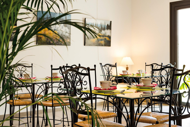 Dining 4, Provencal Family Getaway for Six, Vaucluse