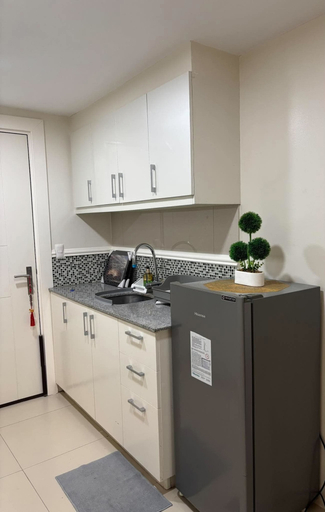 Private kitchen 3, COZI Uptown Parksuites, Taguig