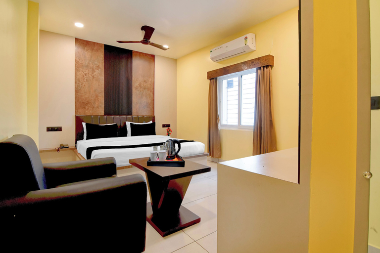 Room 4, Townhouse Motijhil Park, Murshidabad