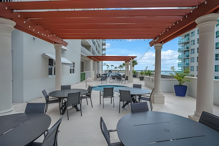 Food & Drinks, The Club- RE Rentals, Miami-Dade