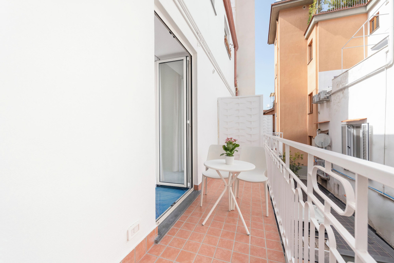 Terrace/patio 4, Cornelia Rooms, Napoli