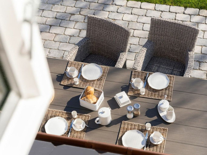 Outdoor dining 4, Holiday Home in Borgsum With Swimming Pool, Nordfriesland