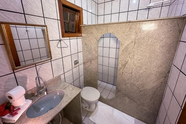 Bathroom 3, Pousada Pitanga, Prado