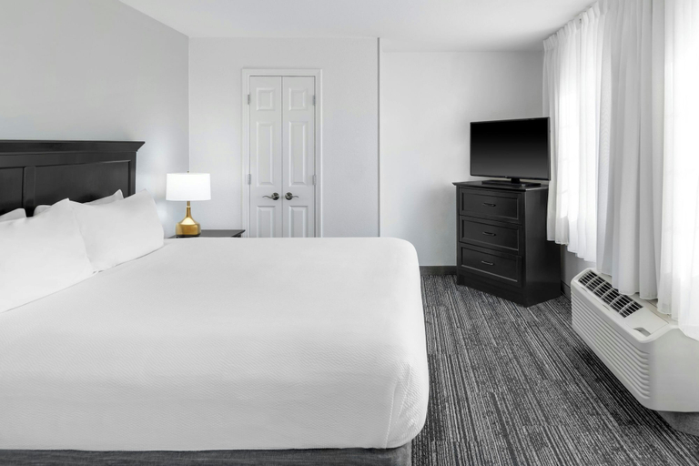 Bedroom 2, TownePlace Suites Marriott Joplin, Newton