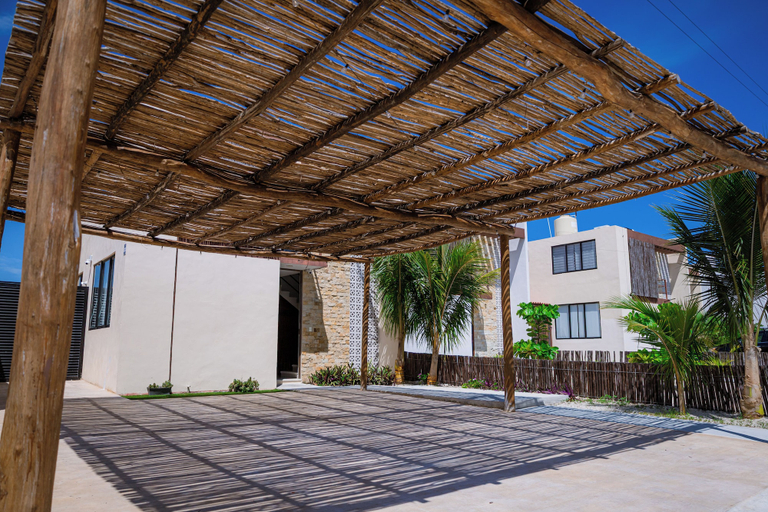 Parking, Casa Arena y Sal Chicxulub by Casago, Chicxulub Pueblo