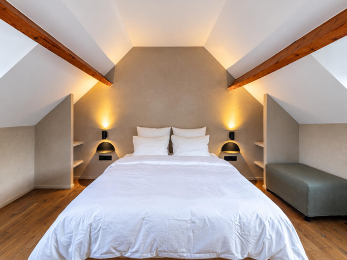Room 1, Le Sablon Stylish 2 Bedroom Hotel Room, Bruxelles