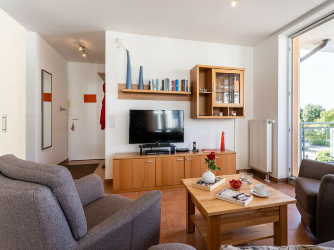 Living area 1, Holiday Apartment With 2 Bedrooms, Ostholstein