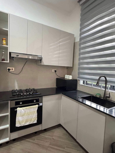 Private kitchen, Eppy's Homes, Moshi Urban