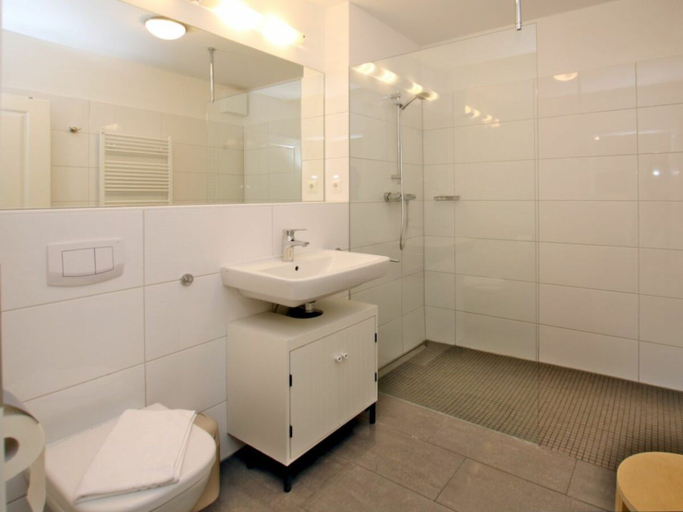 Bathroom, Strandstrasse 18 b, Apt. 1, Haus Paula, Nordfriesland