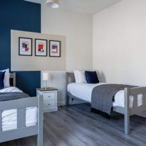 Room 4, Darlington - House - Central Location - Sleeps 6, Darlington