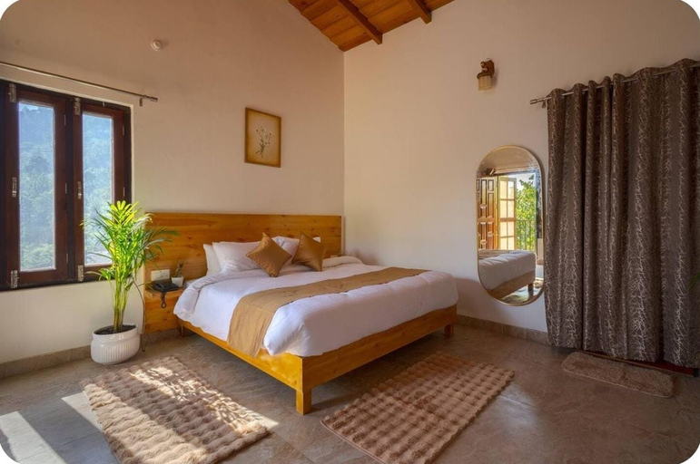 Room 3, Erigeron Himalayan Hotel, Nainital