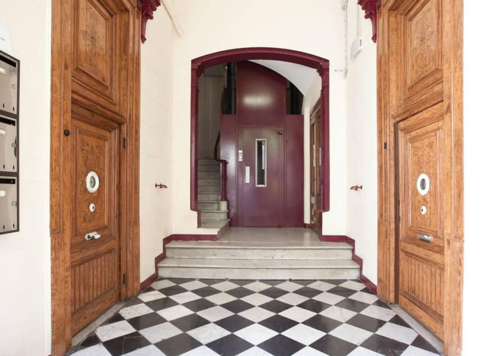 Room 5, Hohomes - Centric Entire Barcelonian Flat, Barcelona