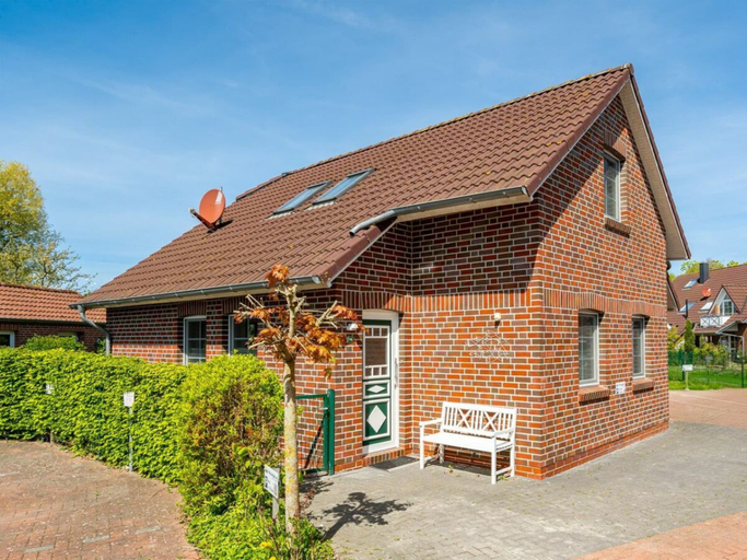 Exterior 4, Holiday Home in Greetsiel With Terrace, Aurich