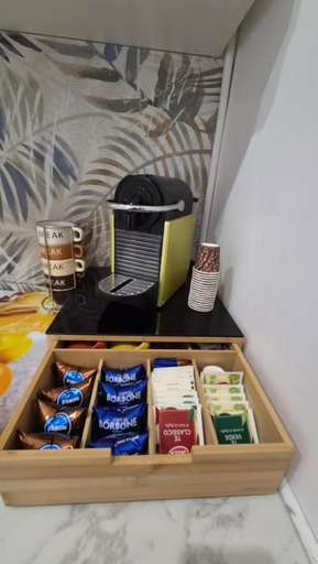 Coffee and/or coffee maker, Elevin Apartments Bari, Bari