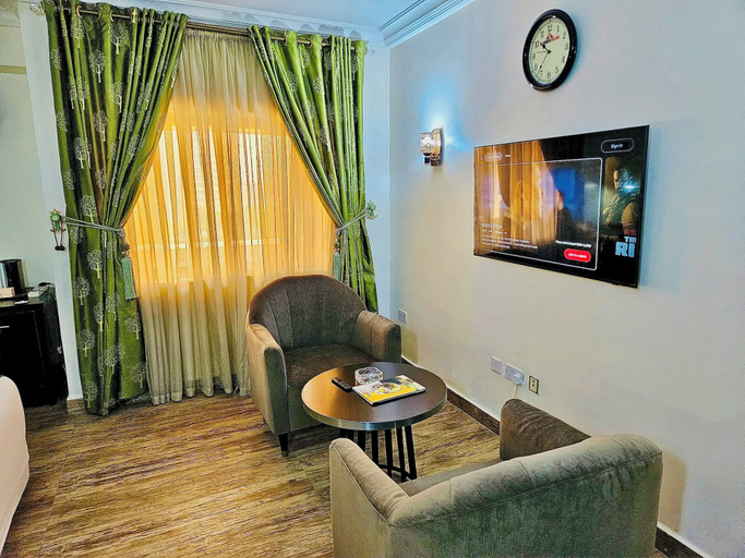 Living area 5, Conitnental Exquisite Hotel by Reiz, AbujaMun