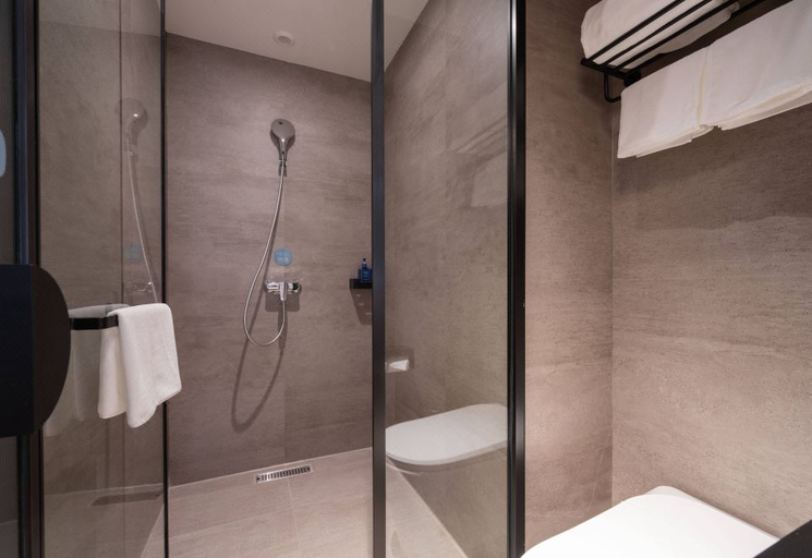 Bathroom 3, Hanting Hotel Heze Juancheng Bus Station, Heze