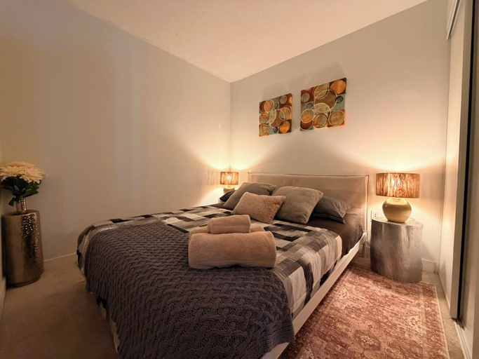 Room 4, The Elara Suites, Toronto
