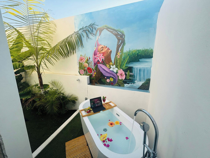 Property grounds 3, Pool House 311 by Diana, Jocotepec