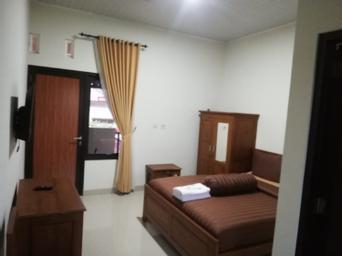2, Omah Paulan Guest House, Solo