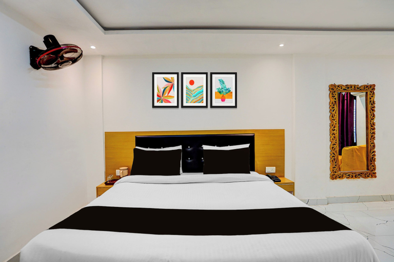 Room 5, Hotel O BHU Road Formerly Yug Residency, Varanasi
