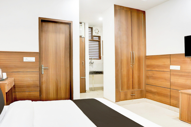 Room 5, Hotel O Cyber City Phase 3, Gurgaon