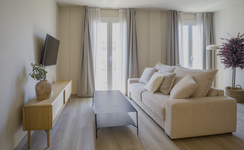 Primary image, Housing Atarazanas by Sharingco, Málaga