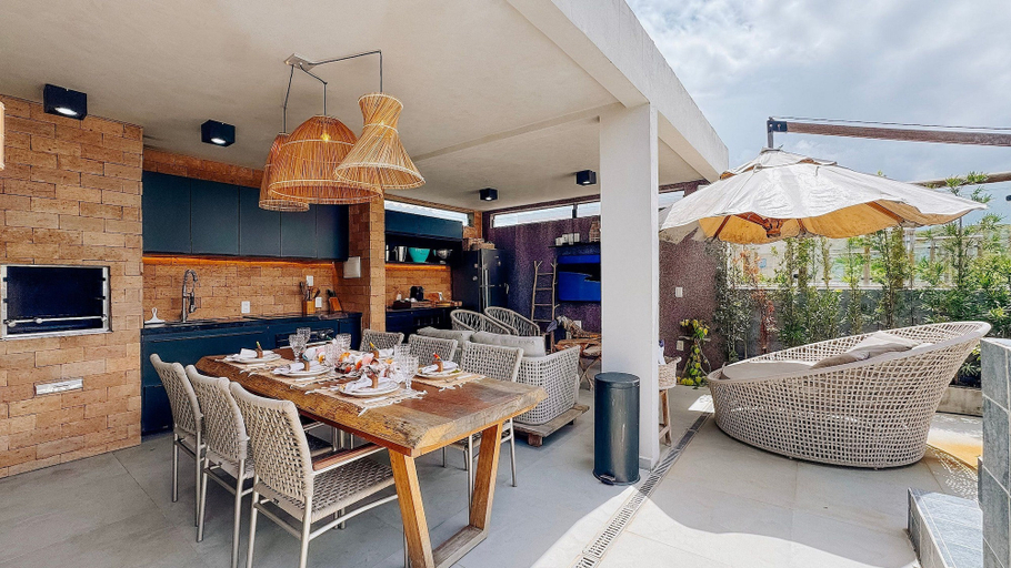 Outdoor dining 2, Casa Deslumbrante a 3min a pe do mar, São Miguel dos Milagres