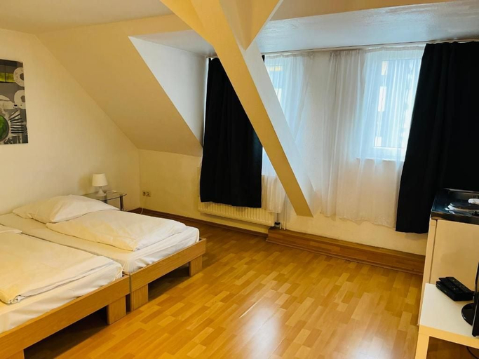 Bedroom 2, Westend Hotel, Köln