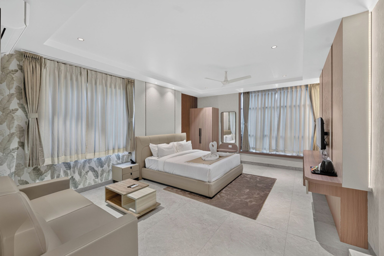 Living area 3, Shreshtam Gateway Hotel Shamshabad, Ranga Reddy