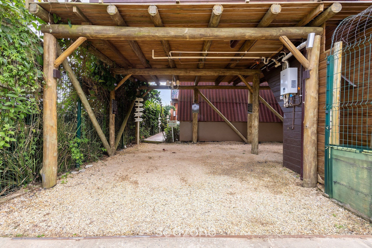Property grounds, Cabin in Front of Beto Carrero w/ hot tub, Penha